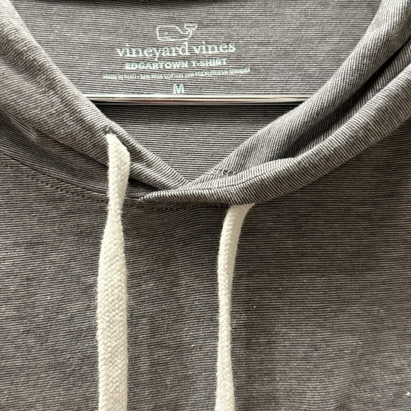 Vineyard Vines - Picture 4 of 4